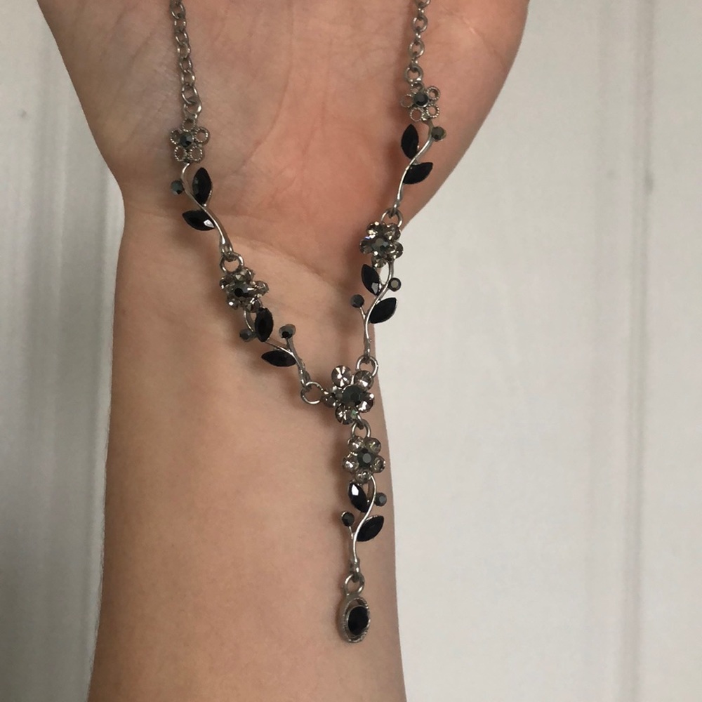 Black gem necklace